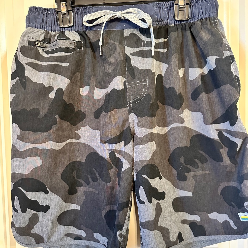 Vuori Shorts